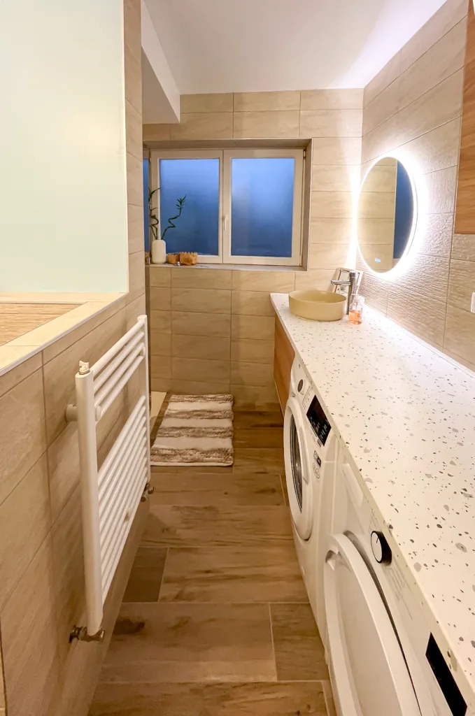 Transformation complète d’une salle de bain avec receveur, meuble vasque et finitions carrelées à Soucieu-en-Jarrest (Sud-Ouest Lyonnais)