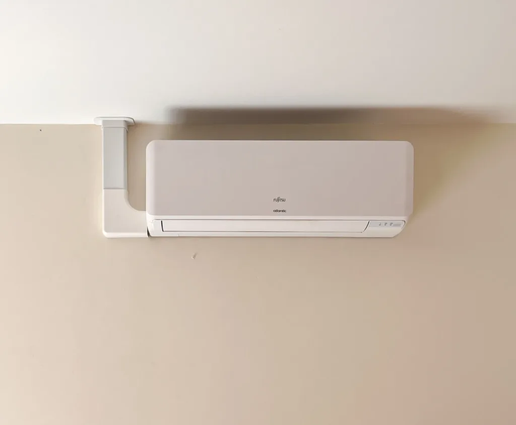 Installation de deux climatiseurs réversibles Atlantic classe énergétique A++ en maison individuelle à Craponne (69)