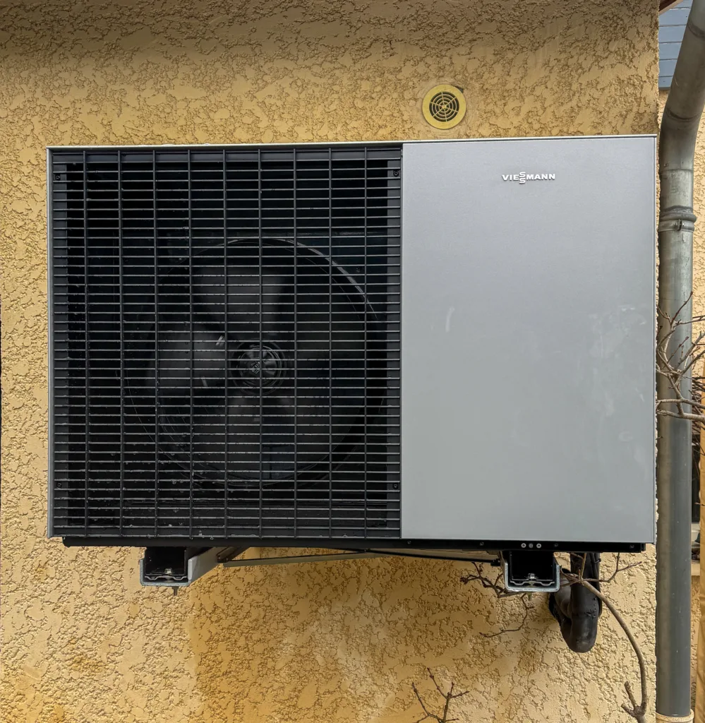 Maison individuelle équipée d’une pompe à chaleur Viessmann air/eau performante à Pollionnay dans l’Ouest Lyonnais