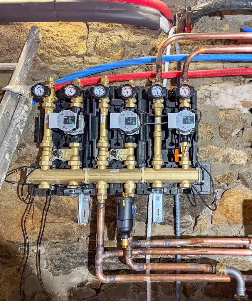 Transition énergétique performante à Brindas (69) : chaudière à granulés connectée